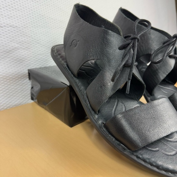 Born Womens Sandal Size 10 Black Leather Flat Ankle Lace Up Gladiator Open Toe - Picture 3 of 8